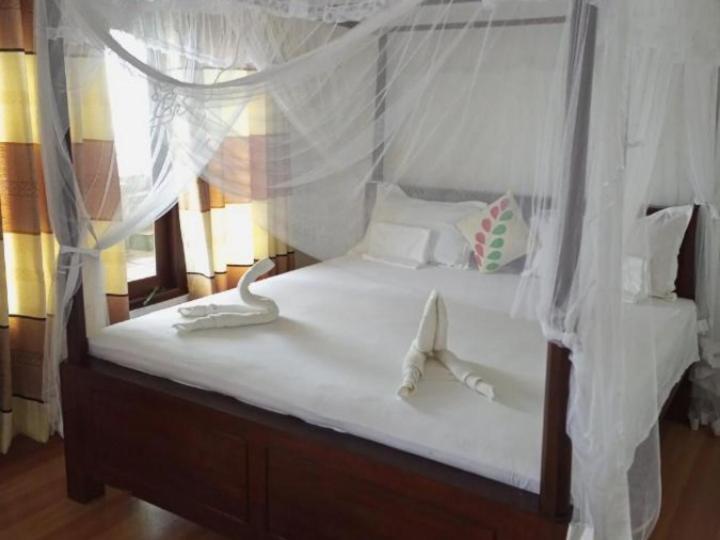 Rainbow Surf Beach Hotel Koggala Bagian luar foto
