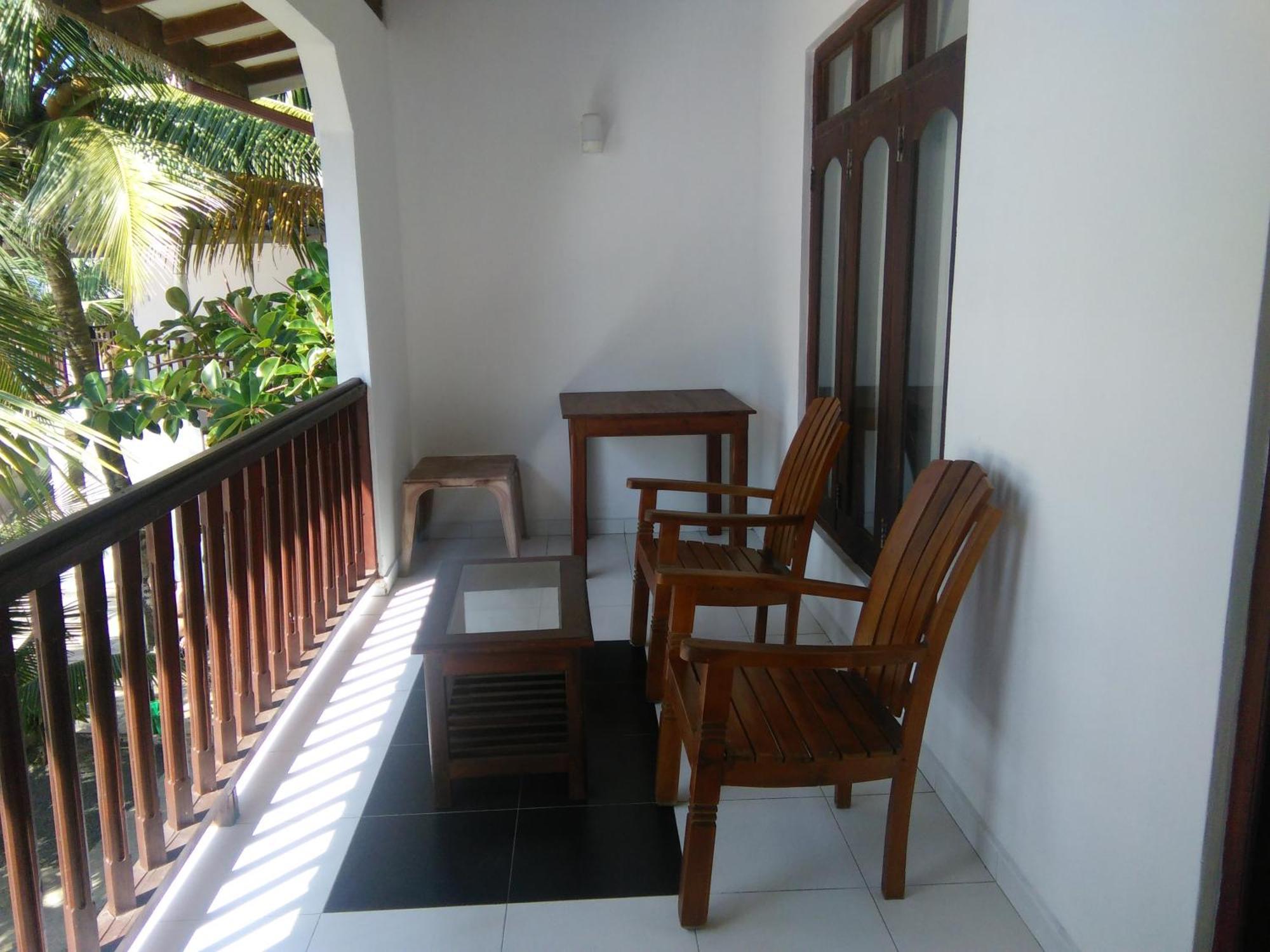 Rainbow Surf Beach Hotel Koggala Ruang foto