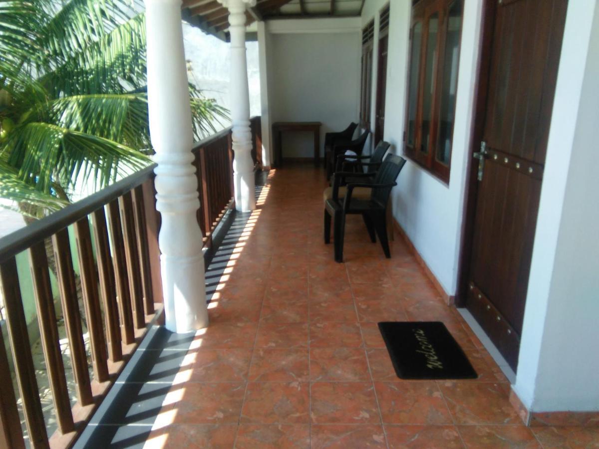 Rainbow Surf Beach Hotel Koggala Bagian luar foto